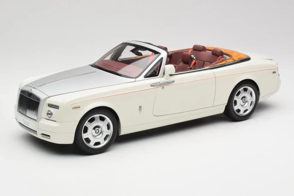 Model 1:18 Rolls-Royce Phantom Drophead Coupe English white Kyosho