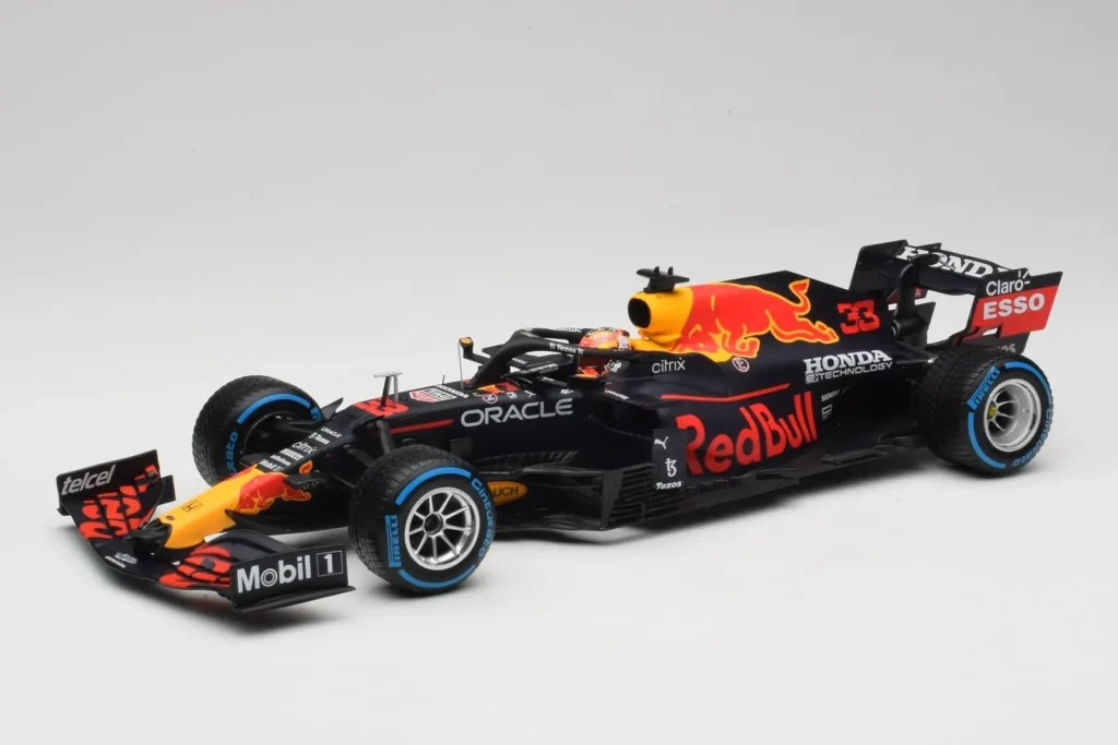 Model 1:18 Red Bull Racing Honda RB16B #33 M. Verstappen Belgian GP Winner year 2021 Minichamps