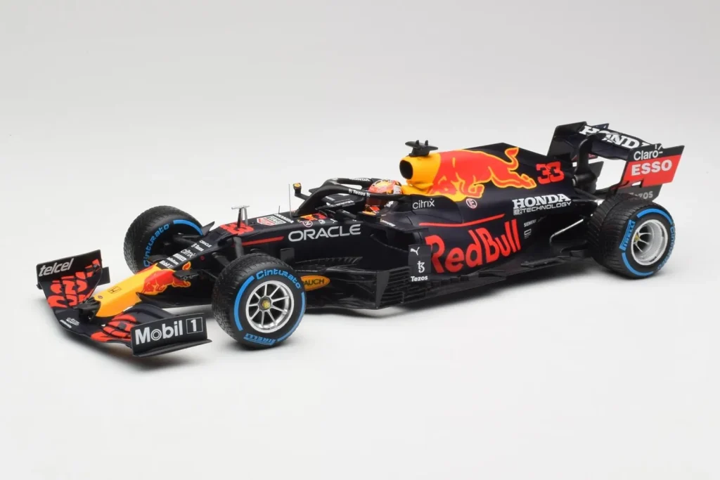 车型 1:18 Red Bull Racing Honda RB16B #33 M. Verstappen Turkish GP 2nd Place 年 2021 Minichamps