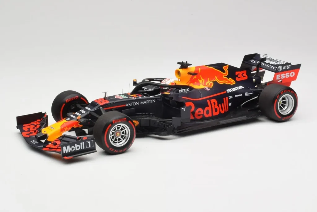 车型 1:18 Aston Martin Red Bull Racing RB15 #33 M. Verstappen F1 年 2019 Minichamps