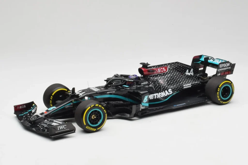 โมเดลรถ 1:18 Mercedes AMG W11 Petronas #44 L. Hamilton Styrian GP Winner ปี 2020 Minichamps (มือสอง)