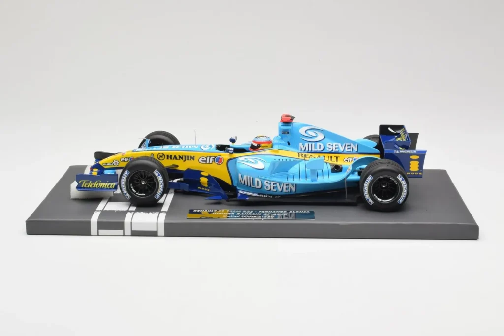 โมเดลรถ 1:18 Renault R25 #5 F. Alonso Bahrain GP ปี 2005 Minichamps