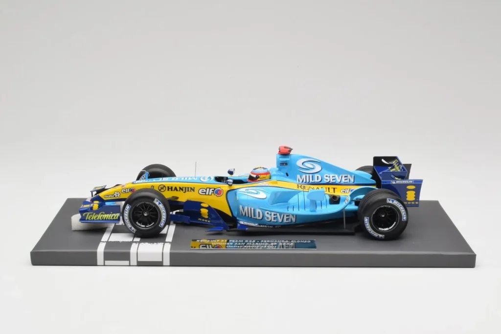 โมเดลรถ 1:18 Renault R25 #5 F. Alonso San Marino GP Winner ปี 2005 Minichamps (มือสอง)