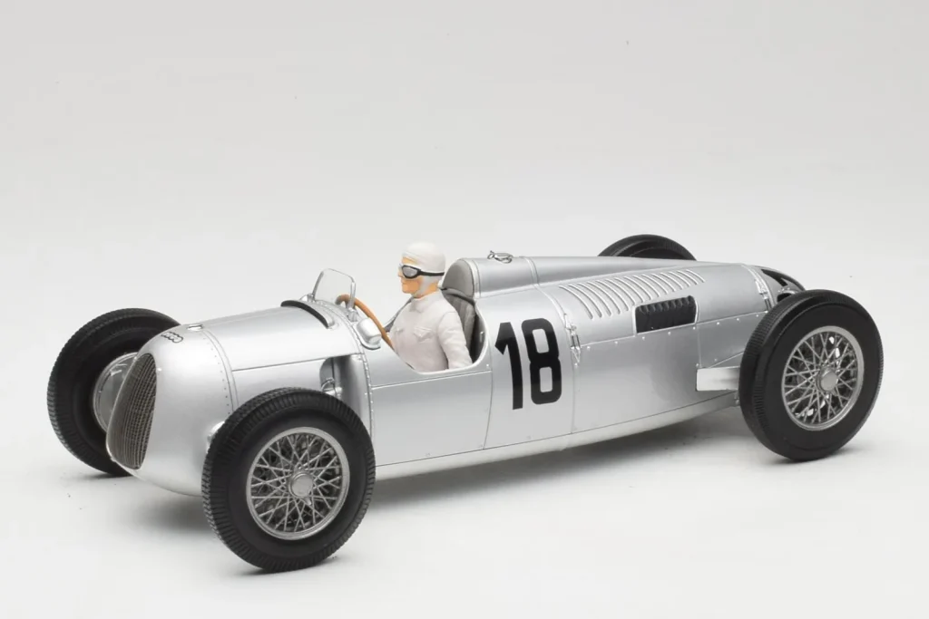 โมเดลรถ 1:18 Auto Union Typ C #18 B. Rosemeyer Internationales Eifelrennen Nürburgring Winner 1936 Minichamps (มือสอง)