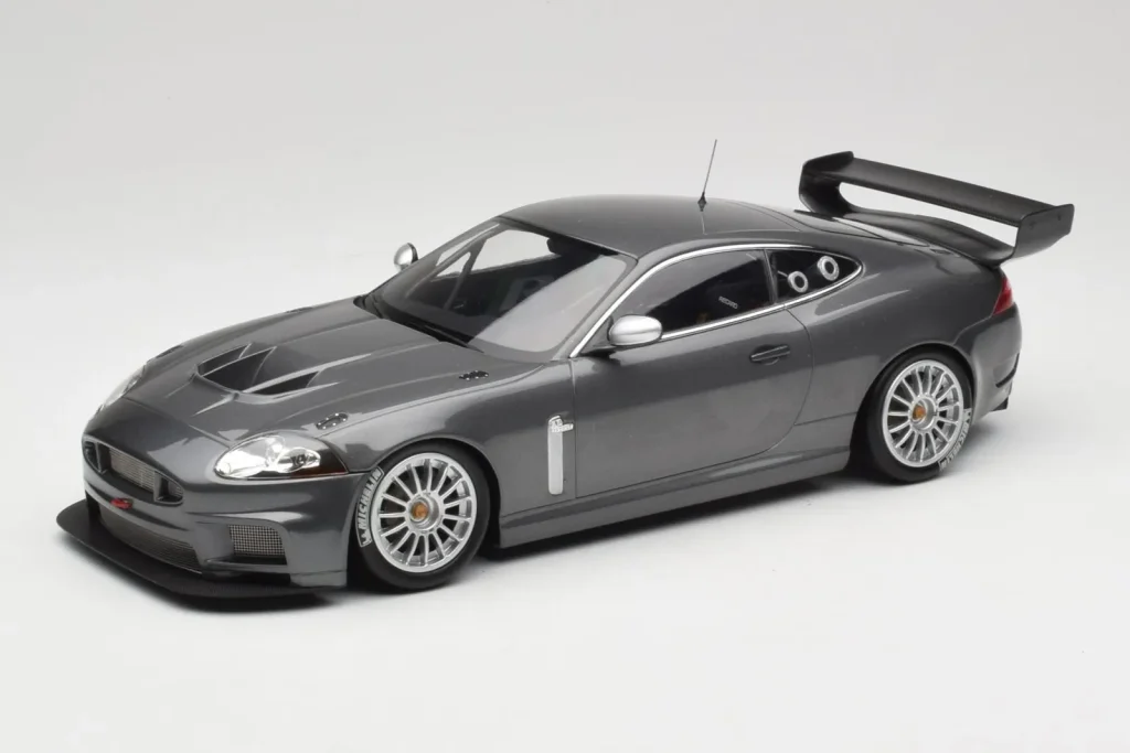 โมเดลรถ 1:18 Jaguar XKR GT3 สีเทาเมทัลลิก Minichamps (มือสอง)