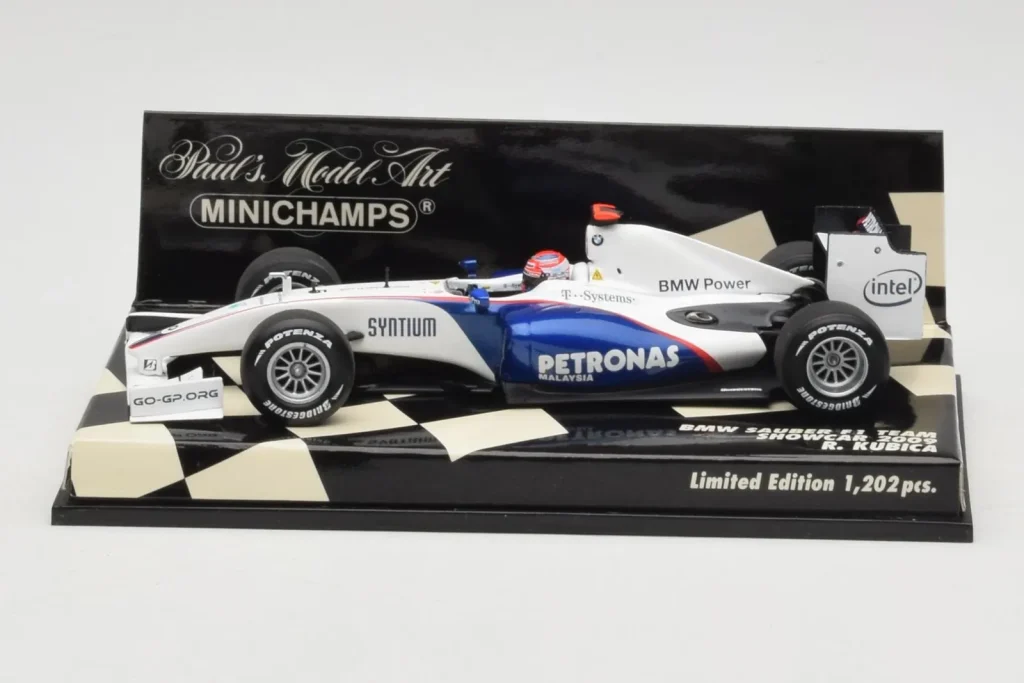 โมเดลรถ 1:43 BMW Sauber F1.09 #4 R. Kubica Showcar ปี 2009 Minichamps (มือสอง)
