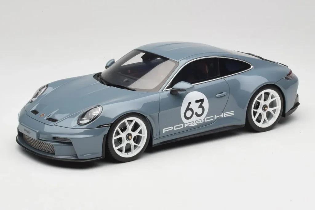 Model 1:18 Porsche 911 992 ST Gentian metallic blue GT Spirit