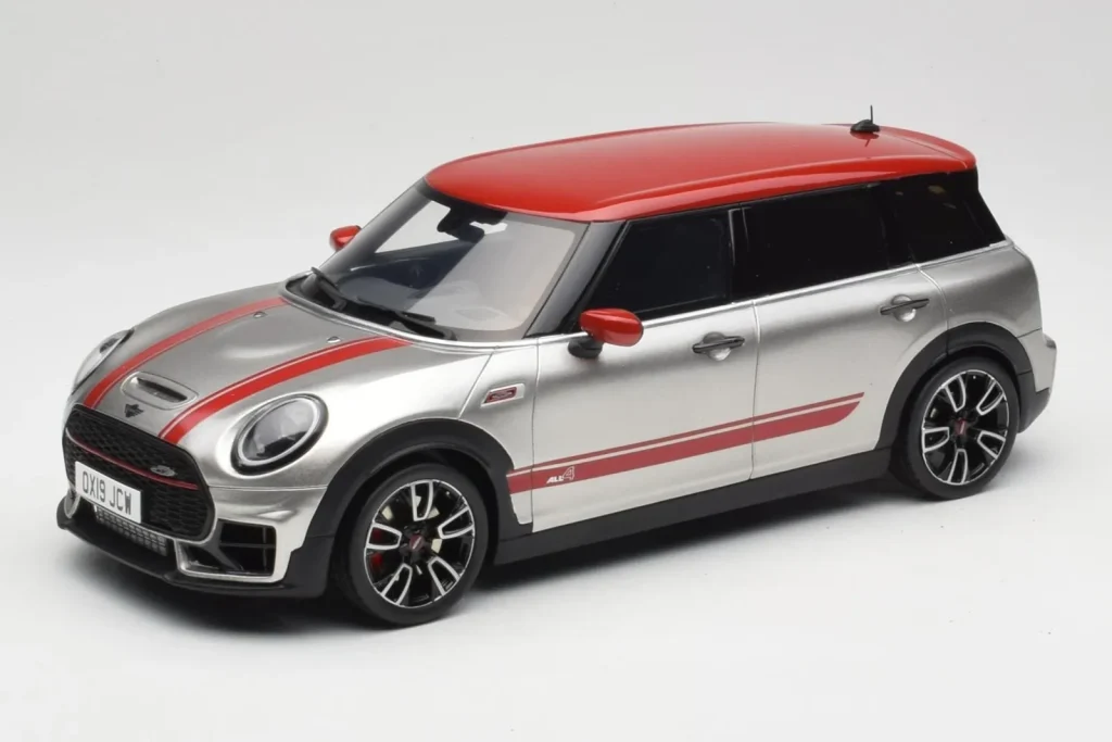 Model 1:18 Mini Clubman F54 JCW Melting metallic silver Otto