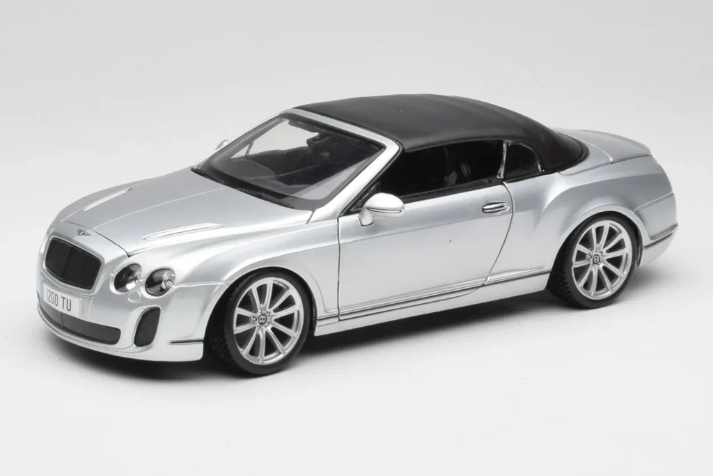 Model 1:18 Bentley Continental Supersports Convertible 1st Gen silver Bburago
