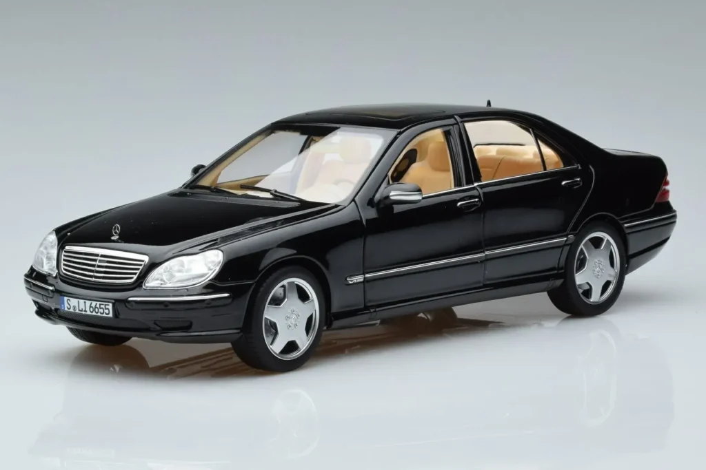 车型 1:18 Mercedes S-Class W220 S55 AMG Limited Edition Norev