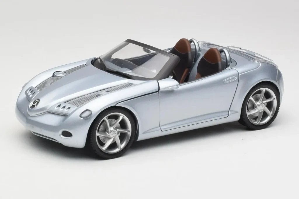 โมเดลรถ 1:18 Mercedes Vision SLA สีเงิน Gate (มือสอง)