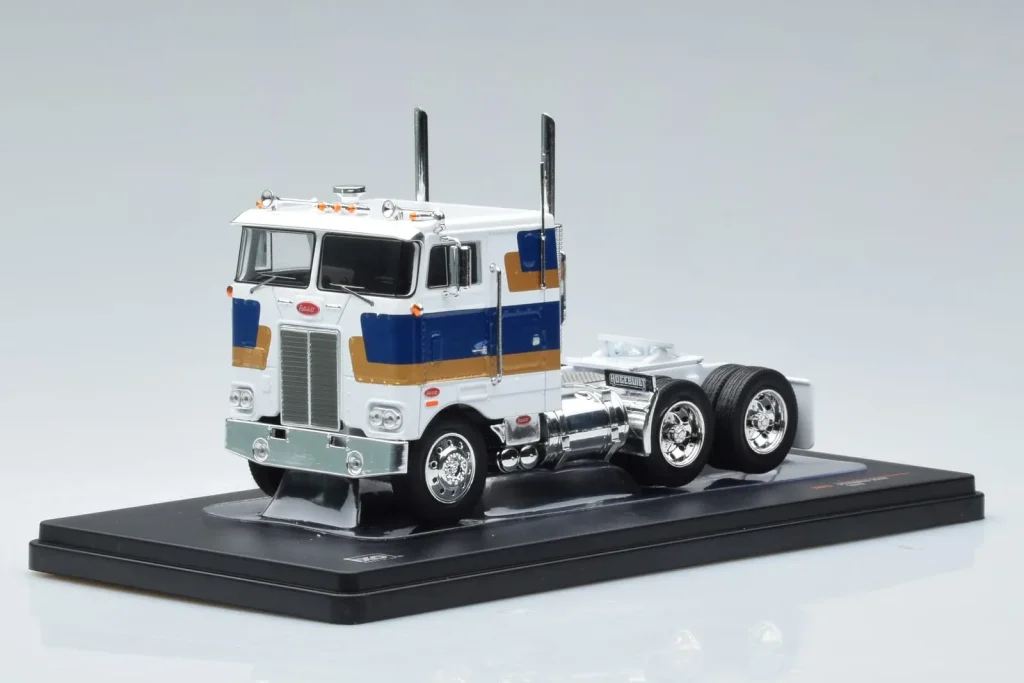 车型 1:43 Peterbilt 352 H 白色 IXO