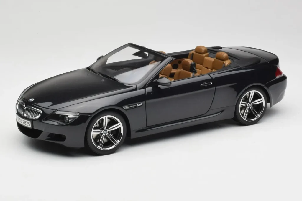 Model 1:18 BMW M6 E64 Cabriolet Sapphire Black Kyosho