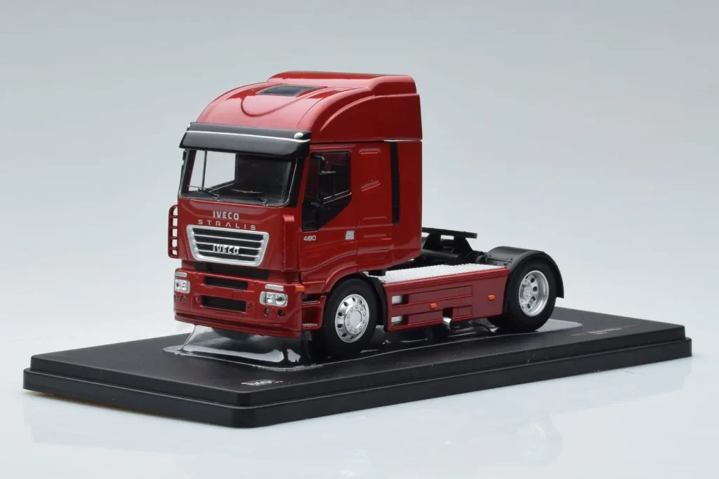 Model 1:43 Iveco Stralis 480 red IXO