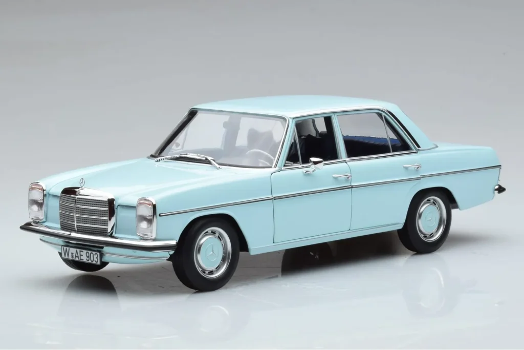 车型 1:18 Mercedes 200 W115 Norev