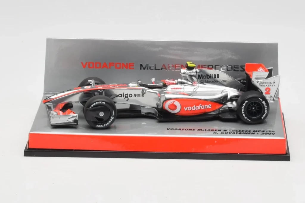 车型 1:43 McLaren Mercedes MP4-24 #2 H. Kovalainen Race Car 年 2009 Minichamps