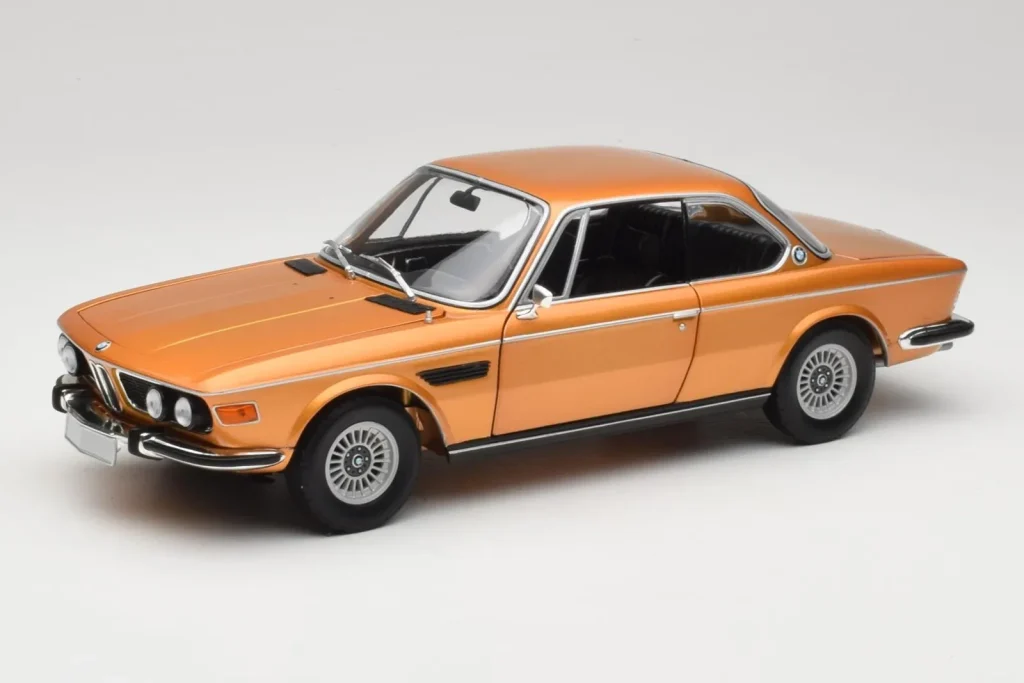 โมเดลรถ 1:18 BMW 3.0 CSi E9 สีทองเมทัลลิก Minichamps (มือสอง)