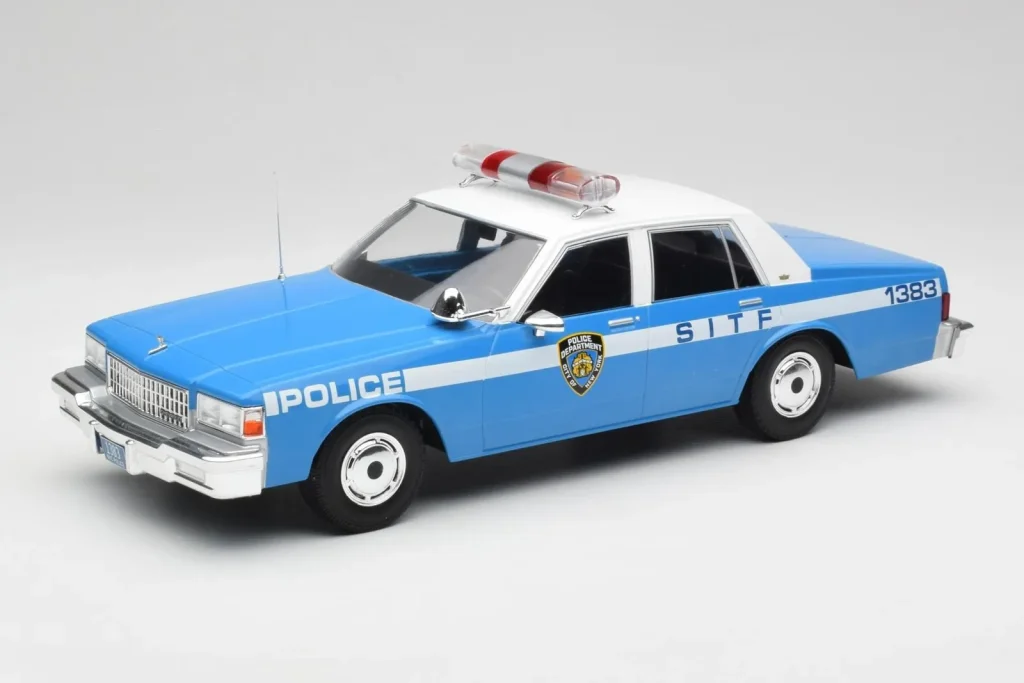 โมเดลรถ 1:18 Chevrolet Caprice NYPD Police Car MCG