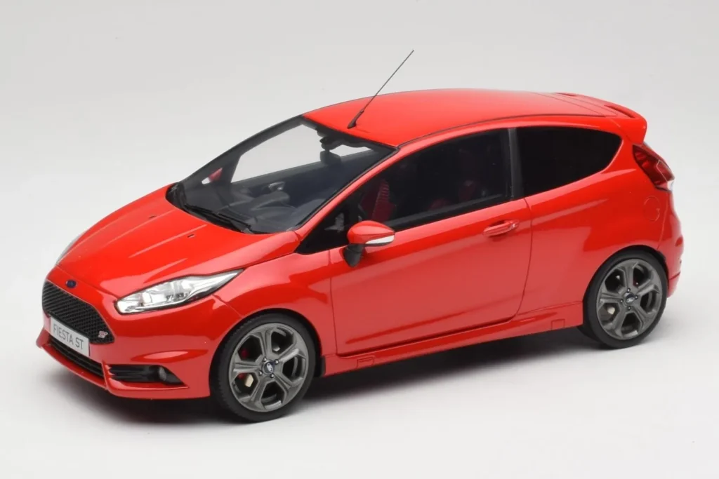 โมเดลรถ 1:18 Ford Fiesta ST Mk7 Race สีแดง Otto