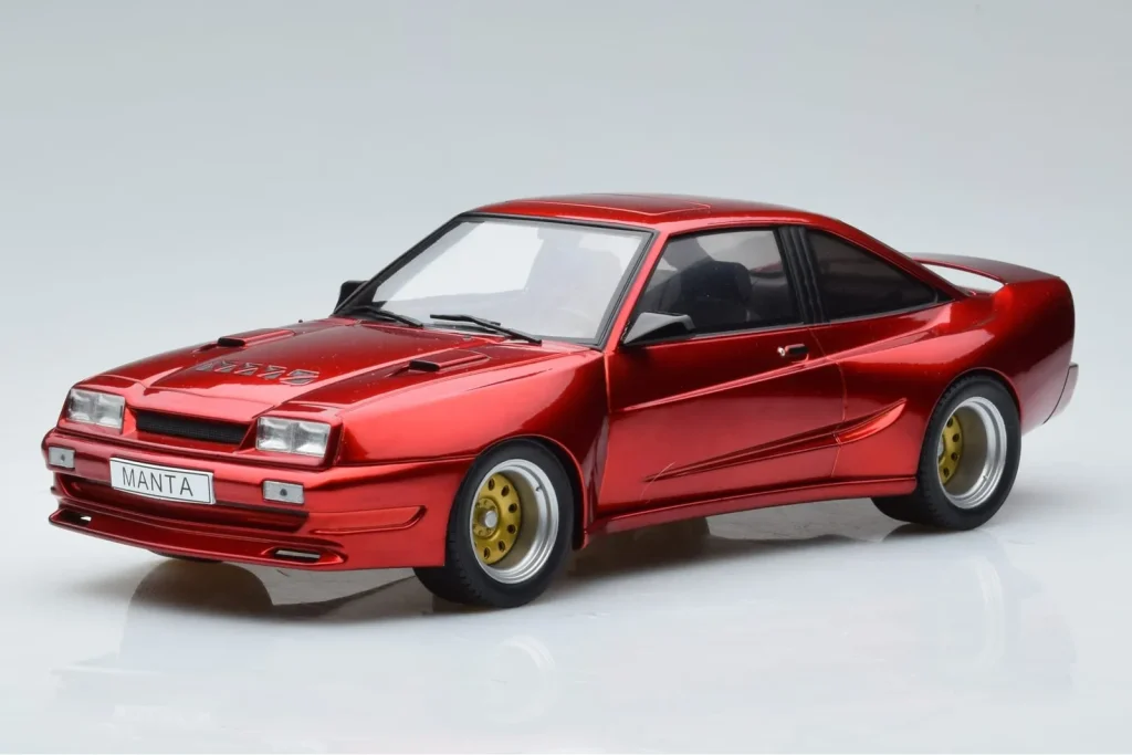 车型 1:18 Opel Manta B Mattig 红色 MCG
