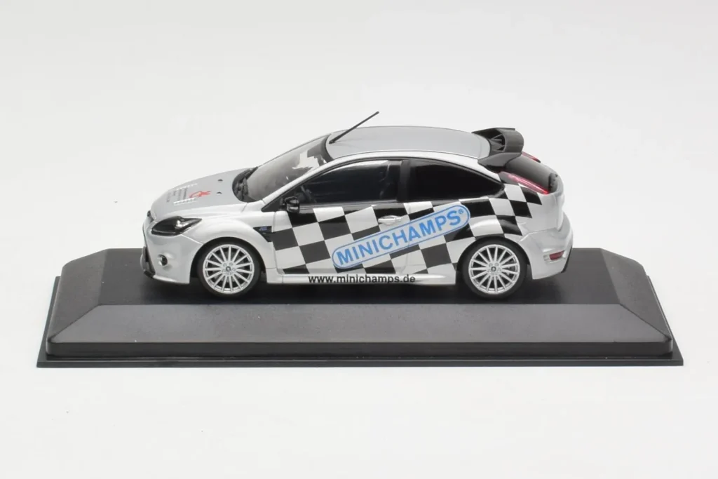 车型 1:43 Ford Focus RS Mk2 Toy Fair Nuremberg 年 2010 Minichamps