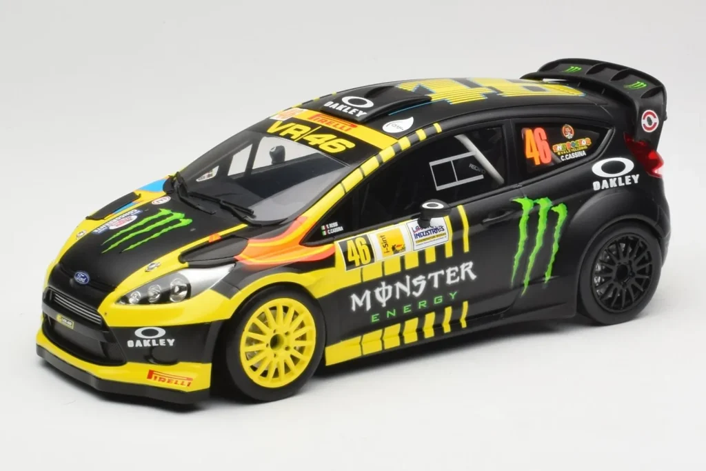 โมเดลรถ 1:18 Ford Fiesta RS WRC #46 V. Rossi / C. Cassina 2nd Place Monza Rally Show ปี 2013 Minichamps (มือสอง)