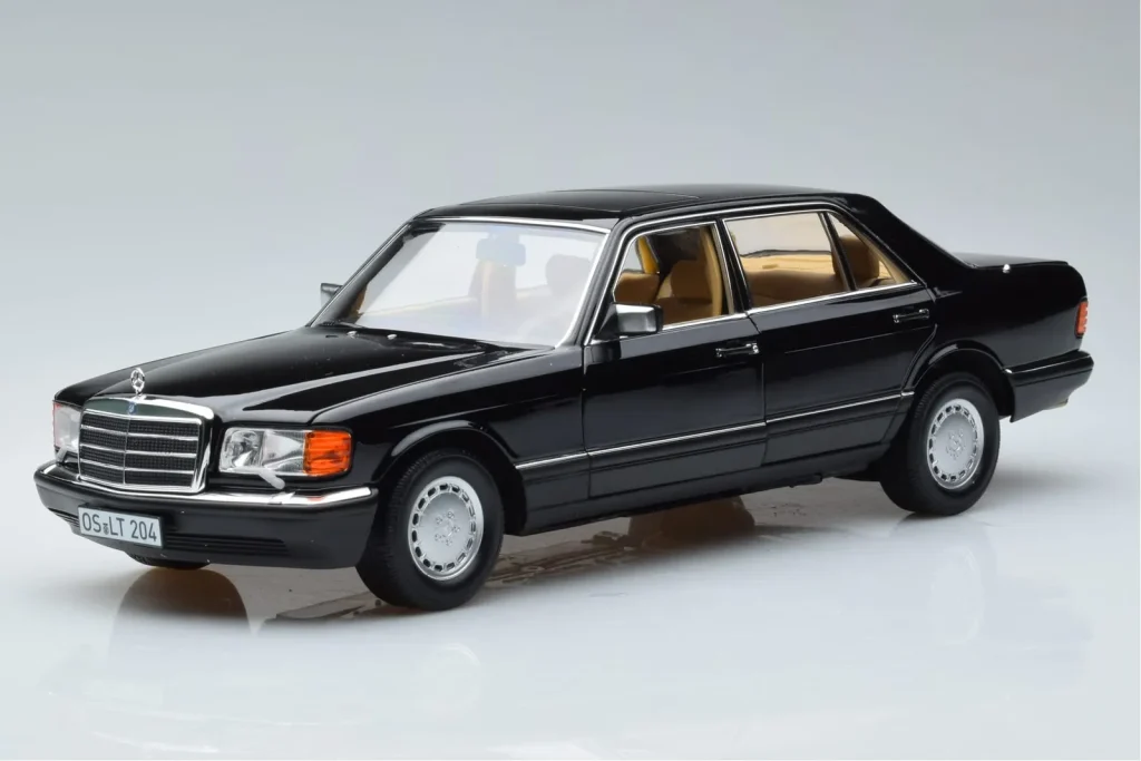 车型 1:18 Mercedes 560 SEL W126 黑色 Norev