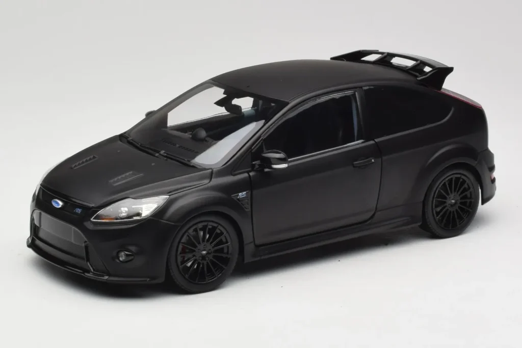 车型 1:18 Ford Focus RS Mk2 RS500 Top Gear Matt 黑色 Minichamps