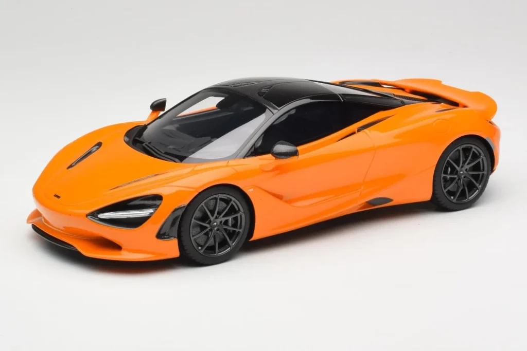 โมเดลรถ 1:18 McLaren 750S McLaren สีส้ม TopSpeed