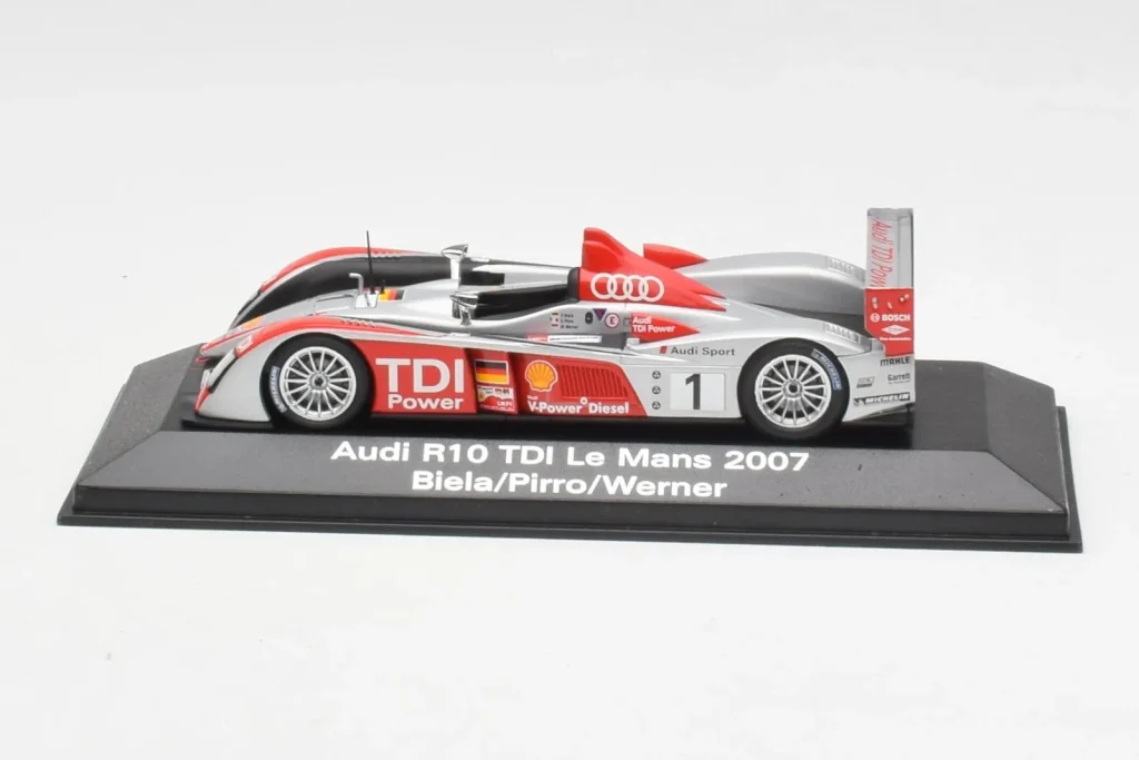 Model 1:43 Audi R10 TDI LMP1 #1 F. Biela / E. Pirro / M. Werner 24 Hours of Le Mans year 2007 Minichamps