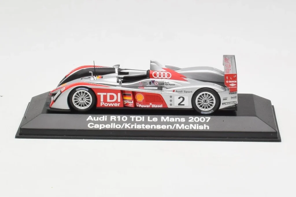 Model 1:43 Audi R10 TDI LMP1 #2 R. Capello / T. Kristensen / A. McNish 24 Hours of Le Mans year 2007 Minichamps