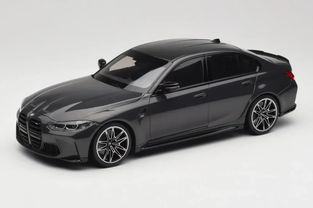 โมเดลรถ 1:18 BMW M3 G80 สีดำเมทัลลิก Minichamps (มือสอง)