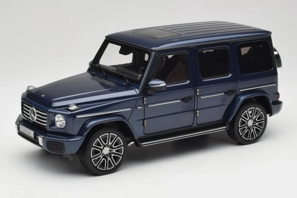 Model 1:18 Mercedes AMG G 63 L W465 Dark Blue Norev