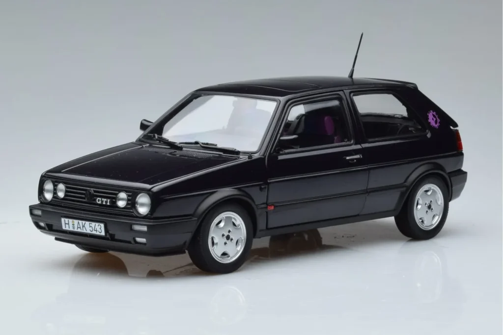 Model 1:18 Volkswagen Golf GTI Mk2 Fire and Ice purple Norev