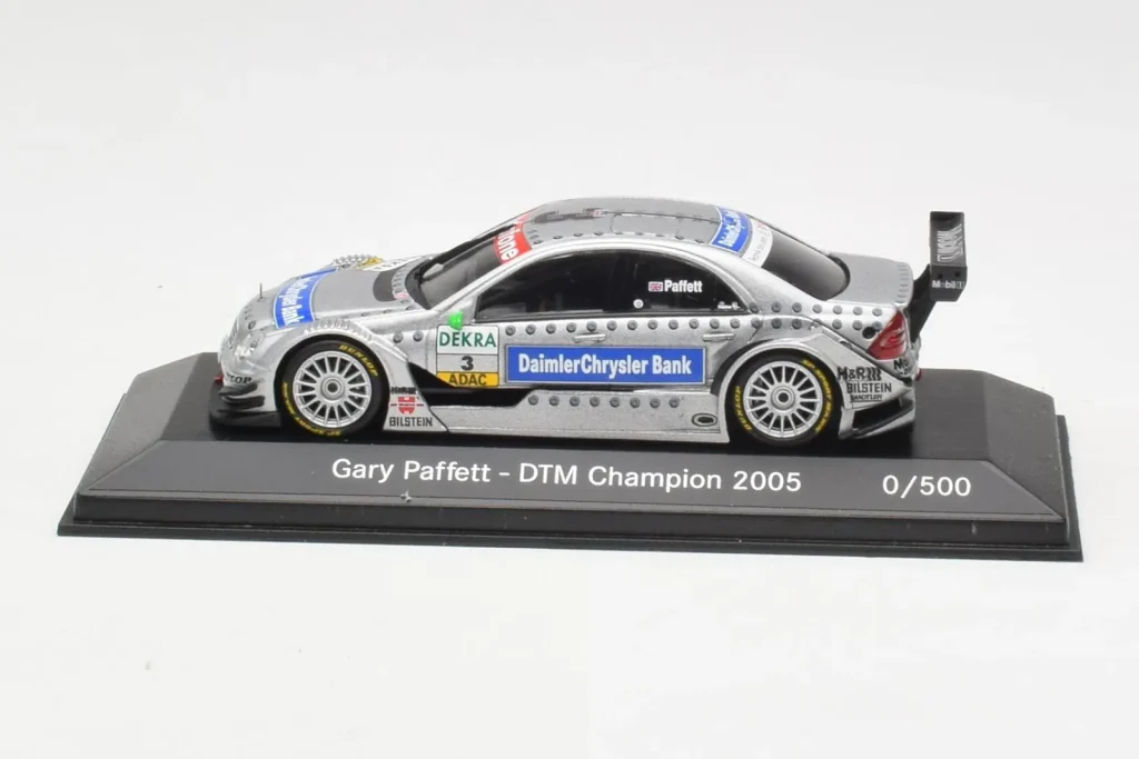 Model 1:43 Mercedes C-Class C203 #3 G. Paffett DTM year 2005 Minichamps
