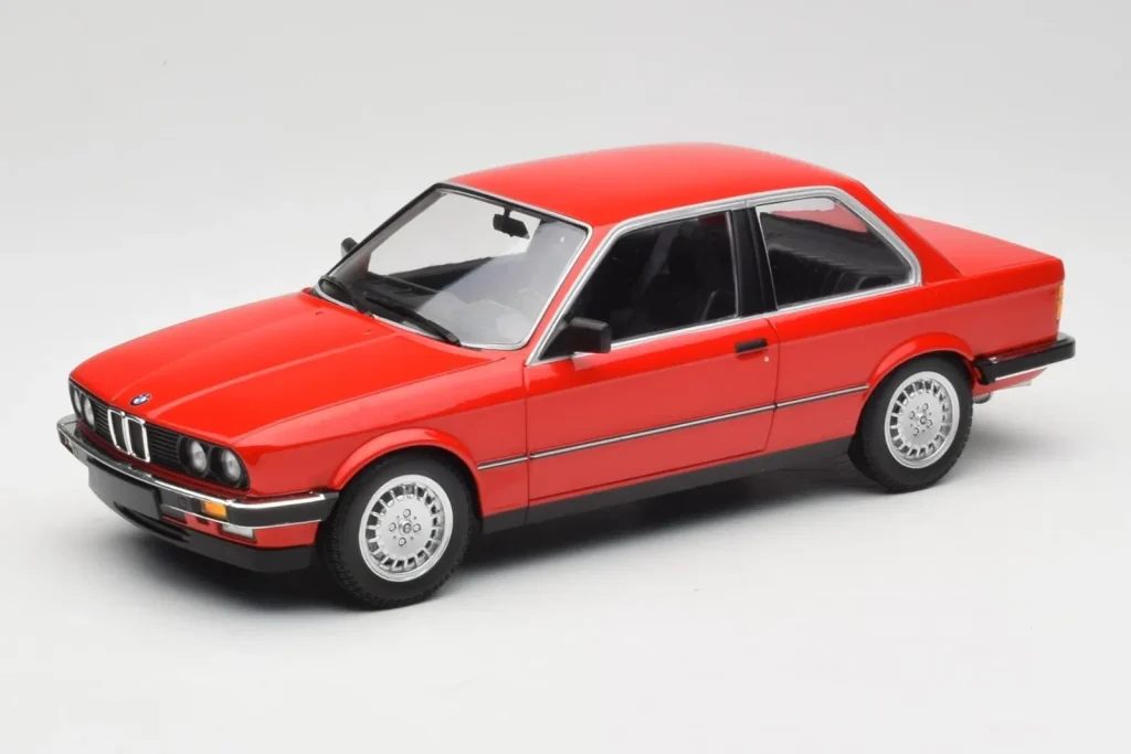 โมเดลรถ 1:18 BMW 323i E21 สีแดง Minichamps (มือสอง)