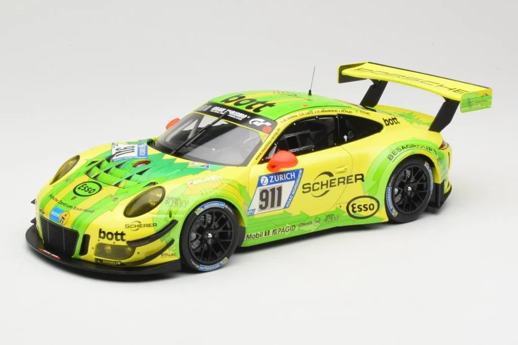 โมเดลรถ 1:18 Porsche 911 991.2 GT3 R #911 Manthey Racing R. Dumas / F. Makowiecki 24 Hours of Nurburgring ปี 2017 Minichamps (มือสอง)