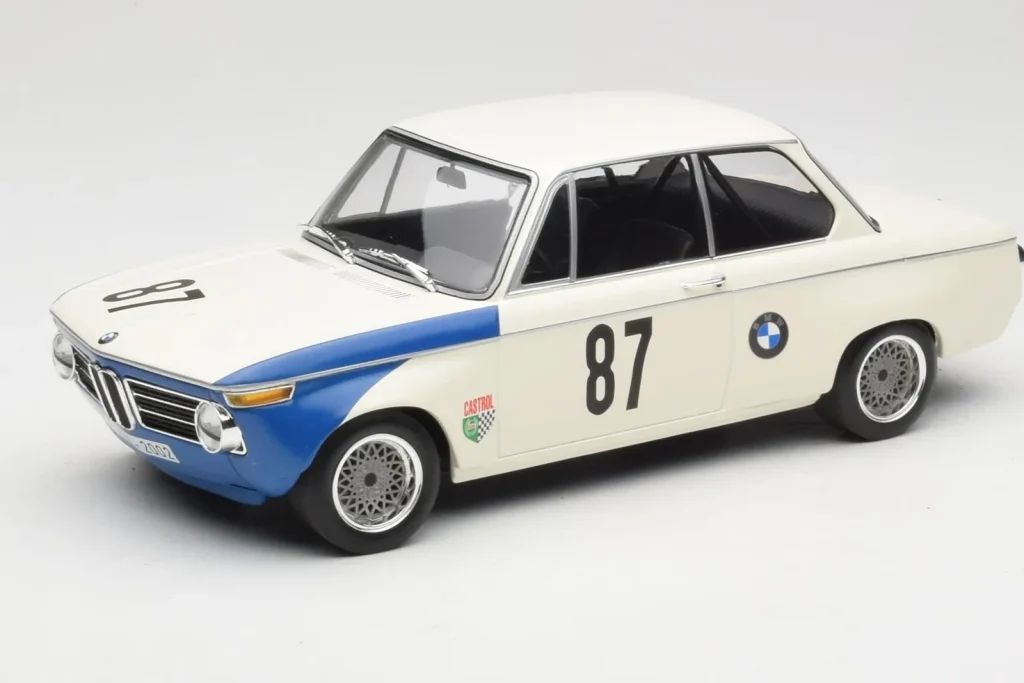 โมเดลรถ 1:18 BMW Tii E10 #87 H. Hahne Grand Prix Brno 1969 ปี 2002 Minichamps (มือสอง)