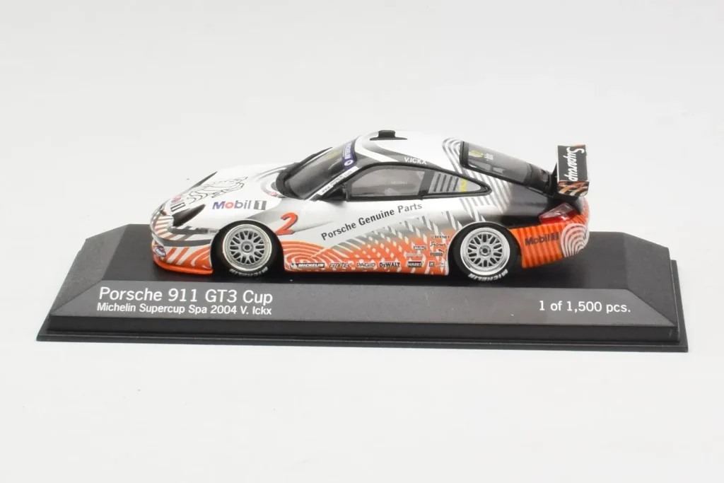 โมเดลรถ 1:43 Porsche 911 996 GT3 Cup #2 VIP Car ปี 2000 Minichamps (มือสอง)