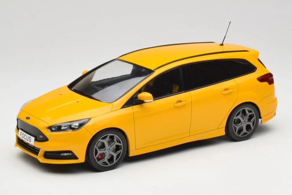 车型 1:18 Ford Focus ST Turnier Mk3 黄色 MCG