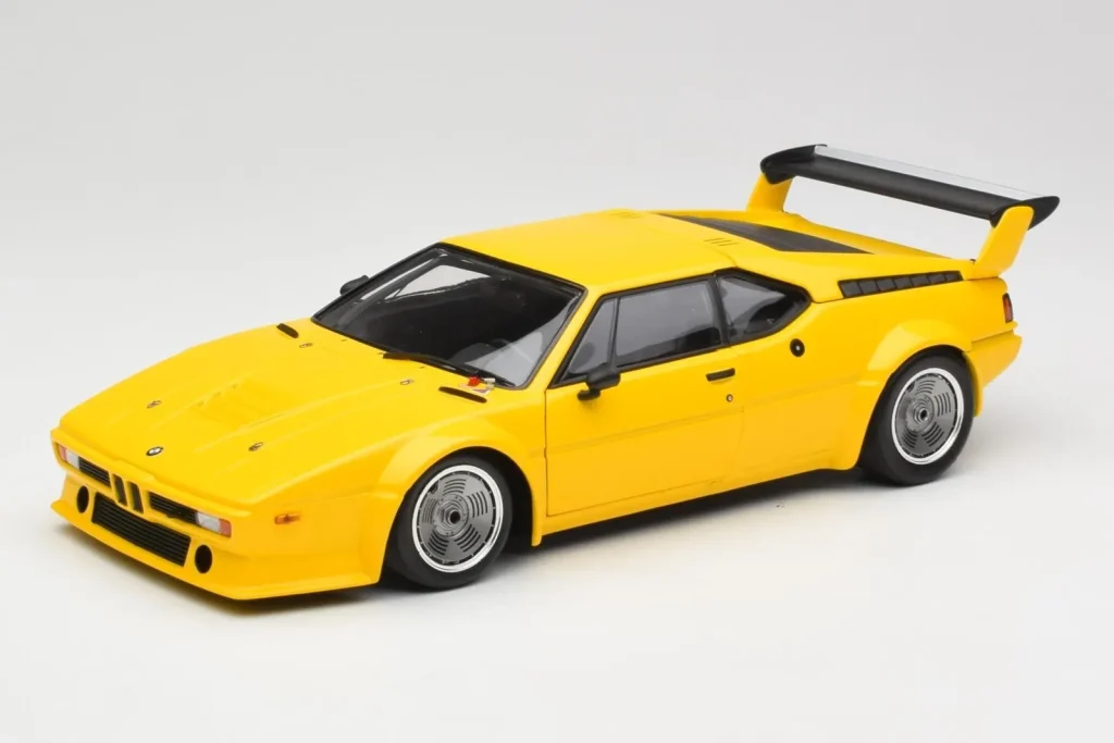 车型 1:18 BMW M1 黄色 Minichamps