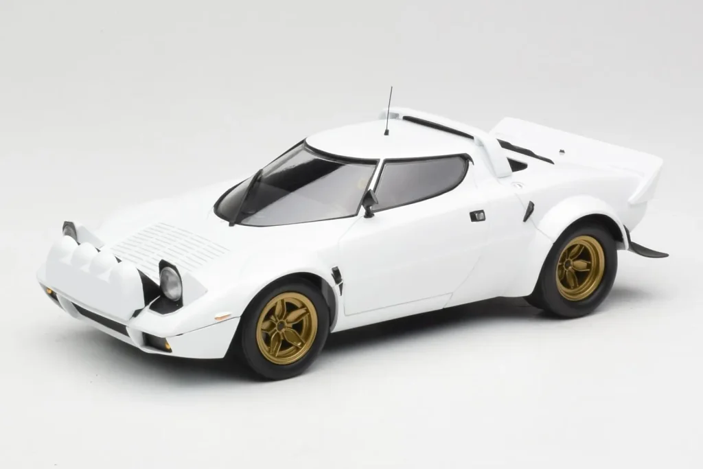 Model 1:18 Lancia Stratos HF Stradale white Minichamps