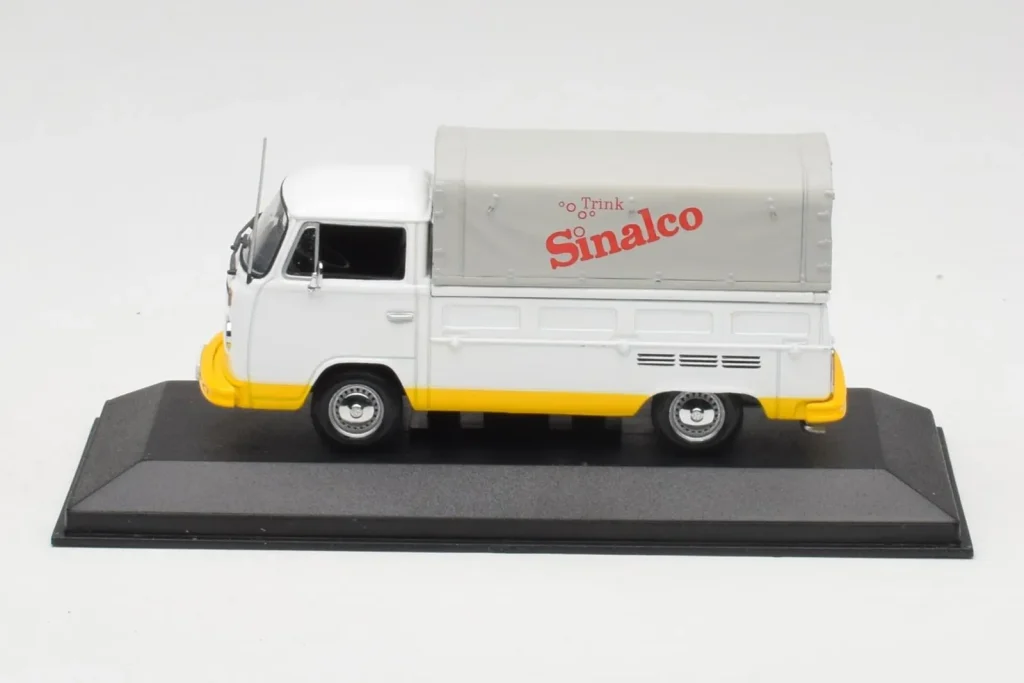 โมเดลรถ 1:43 Volkswagen T2 Flatbed Sinalco Minichamps (มือสอง)
