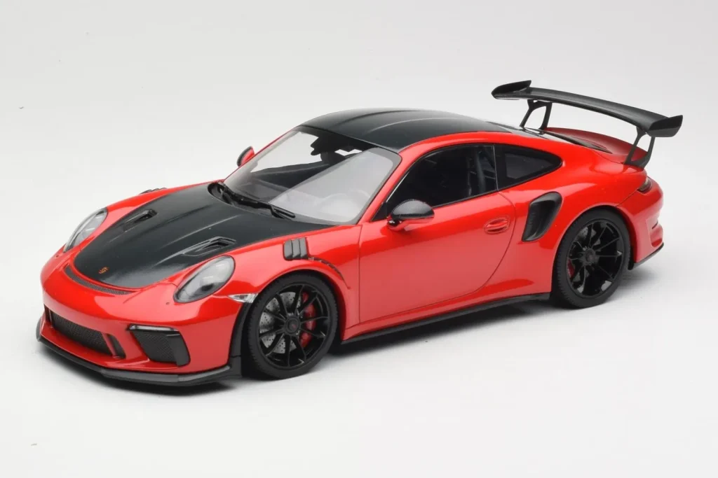 Model 1:18 Porsche 911 991.2 GT3 RS Weissach Package Red with Black Wheels Minichamps