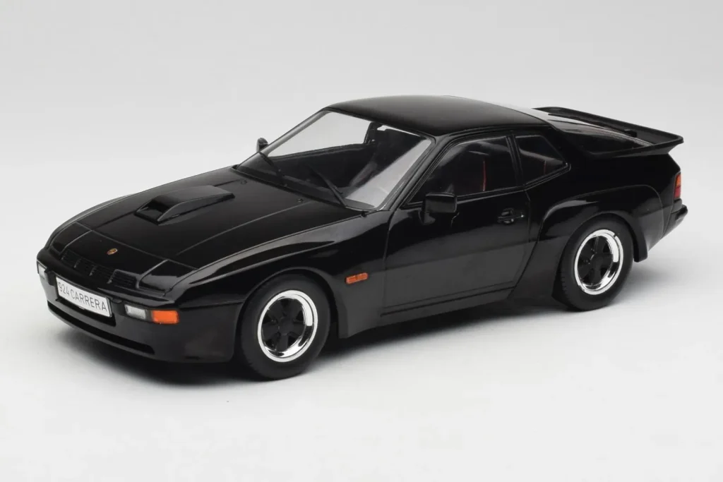 โมเดลรถ 1:18 Porsche 924 Carrera GT สีดำ MCG