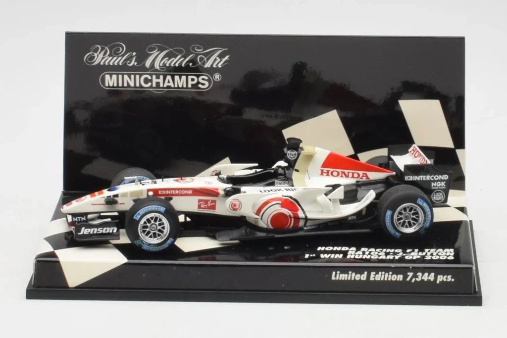 Model 1:43 Honda RA106 #12 J. Button Hungarian GP Winner F1 year 2006 Minichamps