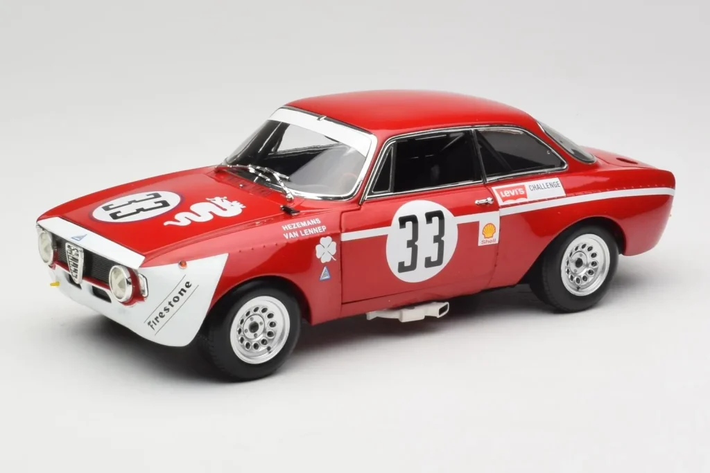 Model 1:18 Alfa Romeo GTA 1300 Junior #33 T. Hezemans / G. van Lennep Hezemans Jarama year 1972 Minichamps