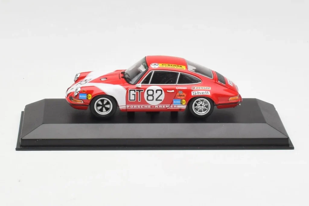 โมเดลรถ 1:43 Porsche 911 S #82 Team Kremer Racing 1000km ADAC Neuhaus Class Winner ปี 1971 Minichamps (มือสอง)