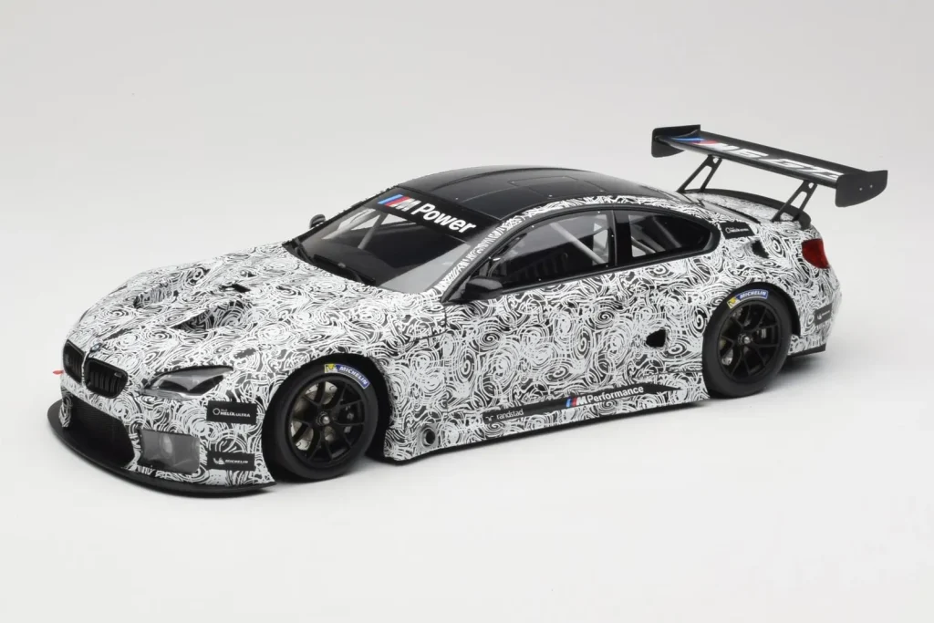 โมเดลรถ 1:18 BMW M6 GT3 F13 Presentation Spa ปี 2015 Minichamps (มือสอง)
