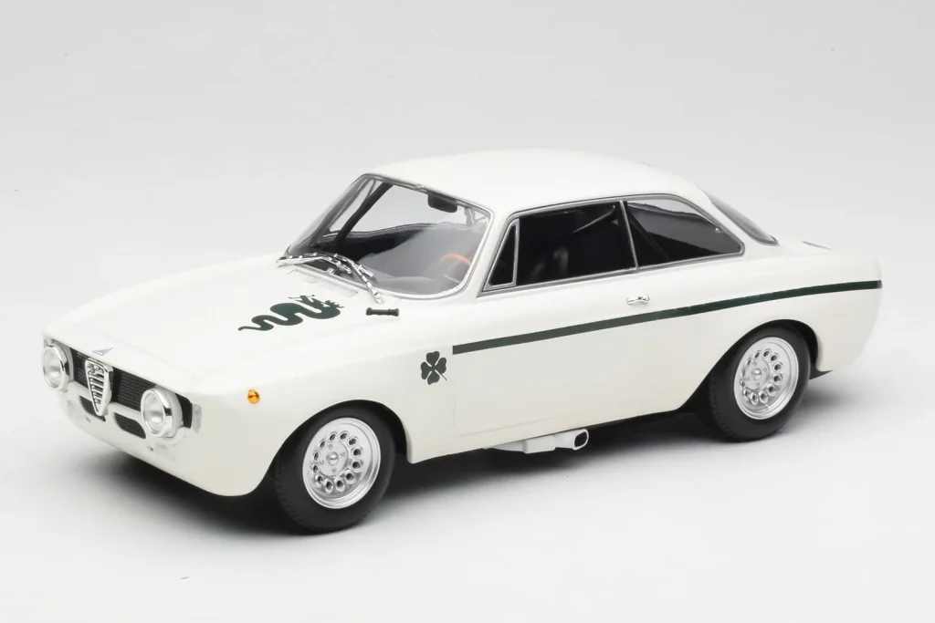 Model 1:18 Alfa Romeo GTA 1300 Junior white Minichamps [155120021]